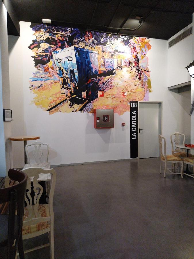 All Iron Hostel Bilbao Exterior photo