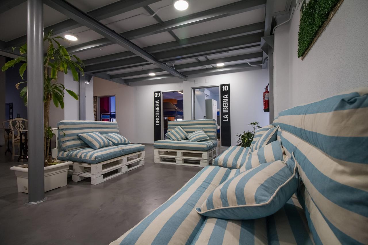 All Iron Hostel Bilbao Exterior photo